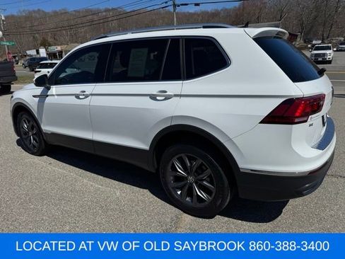 Used 2022 Volkswagen Tiguan SE w/ Panoramic Sunroof Package image 7