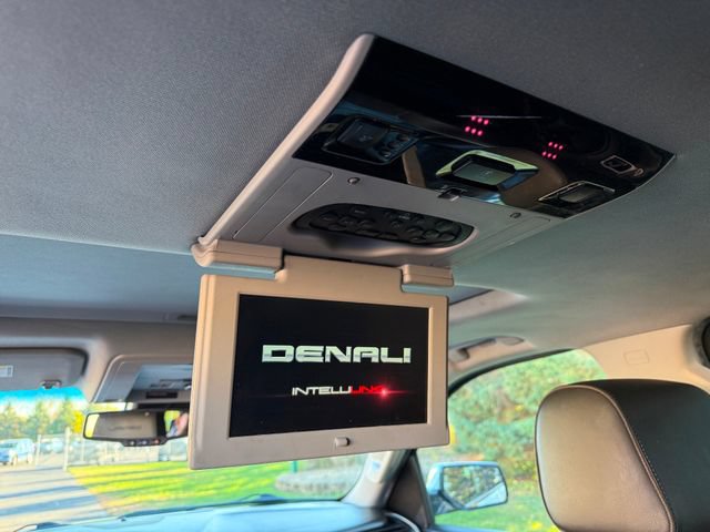 Used 2018 GMC Yukon XL Denali w/ Open Road Package AWD/4WD image 9