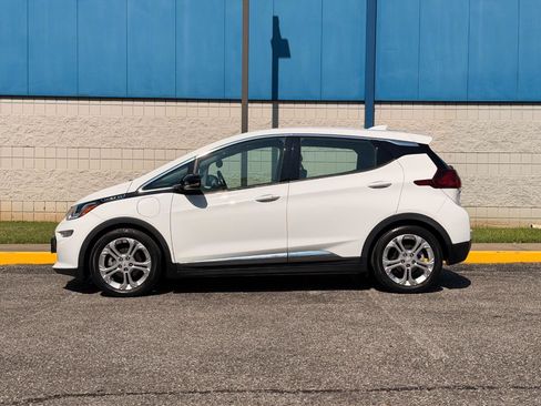 Used 2020 Chevrolet Bolt LT FWD image 8