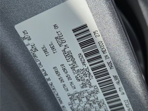 Used 2025 Toyota Tacoma TRD Sport image 19