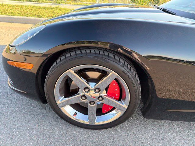 Used 2006 Chevrolet Corvette Convertible w/ Preferred Equipment Group RWD image 7