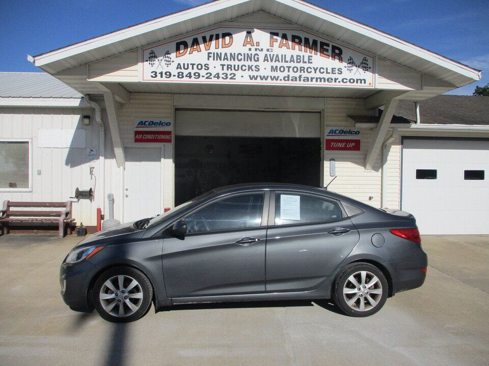 Used 2012 Hyundai Accent GLS w/ Premium Pkg 3 FWD image 12