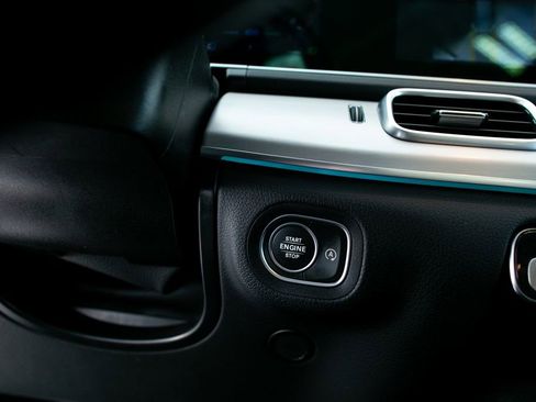 Used 2022 Mercedes-Benz GLS 450 4MATIC w/ AMG Line Exterior image 34