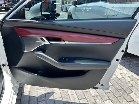Used 2021 MAZDA MAZDA3 s FWD image 25