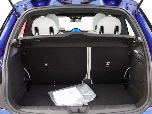 New 2026 MINI Cooper 2-Door Hardtop FWD image 17
