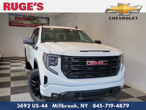 Used 2024 GMC Sierra 1500 Elevation AWD/4WD image 1