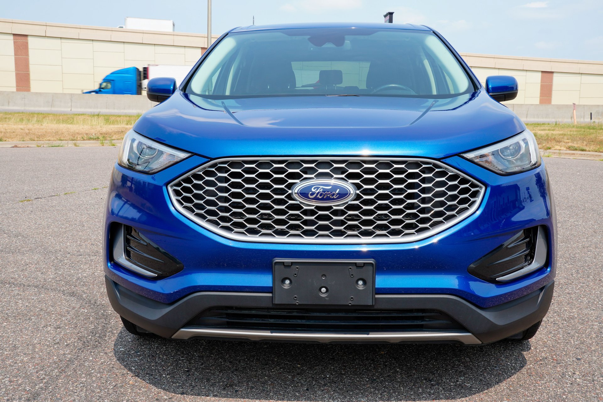 Used 2023 Ford Edge SEL AWD/4WD image 9