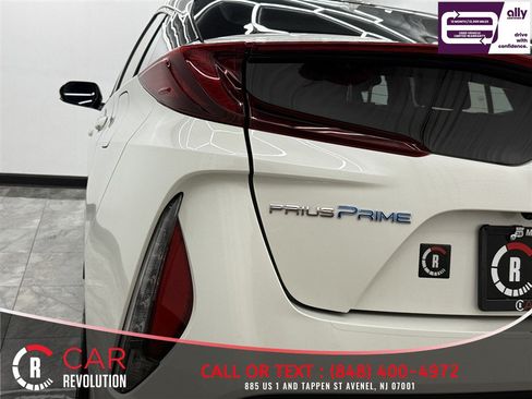 Used 2020 Toyota Prius Prime LE FWD image 43