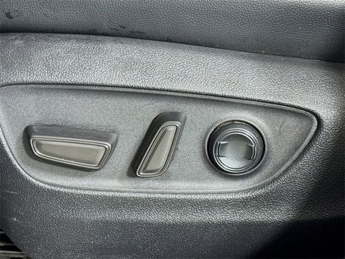 Used 2021 Toyota Highlander Platinum image 19