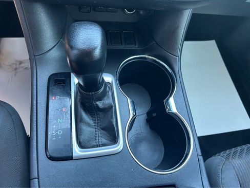 Used 2018 Toyota Highlander LE image 40