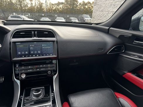 Used 2018 Jaguar XE S image 26