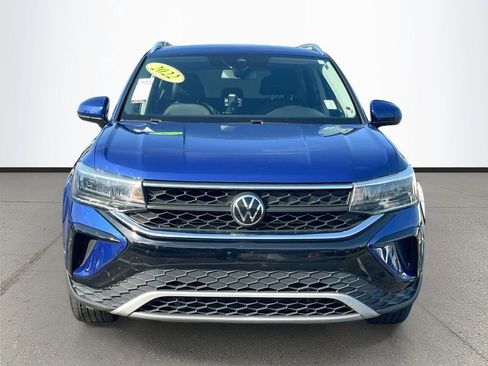Used 2022 Volkswagen Taos SE image 2