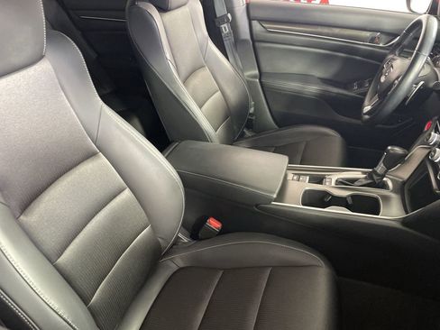 Used 2018 Honda Accord Sport image 26