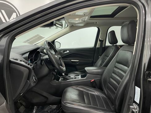 Used 2018 Ford Escape Titanium w/ Ford Safe & Smart Package image 12