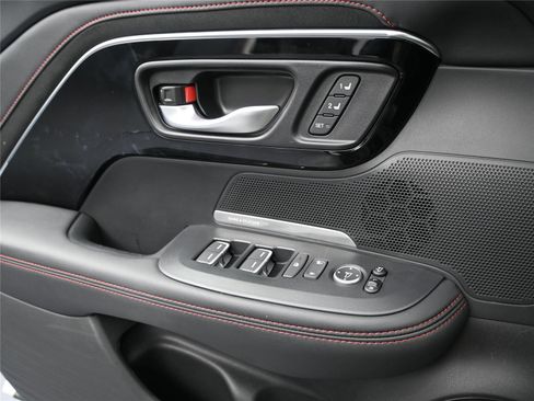 Certified 2025 Acura ADX A-Spec image 7