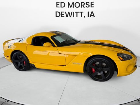 Used 2006 Dodge Viper SRT-10 image 2