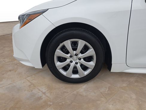Used 2024 Toyota Corolla LE image 23