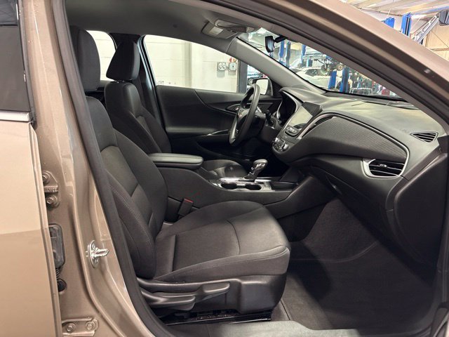 Used 2025 Chevrolet Malibu LT FWD image 36