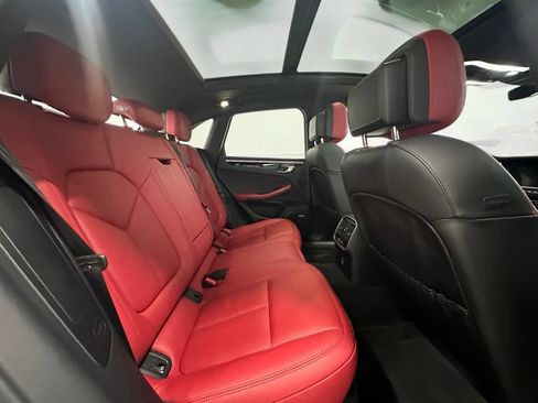 Used 2019 Porsche Macan AWD/4WD image 16