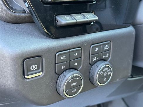 New 2026 Chevrolet Silverado 1500 ZR2 w/ ZR2 Bison Edition AWD/4WD image 16