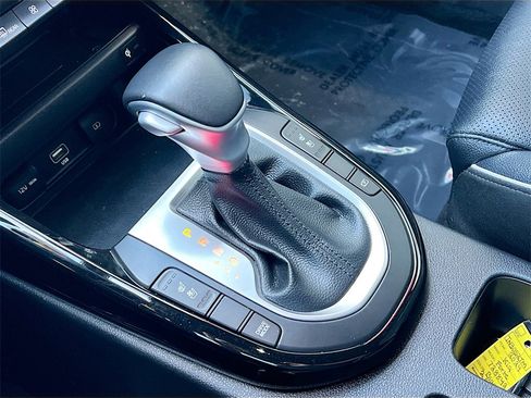 Used 2024 Kia Forte GT-Line w/ GT-Line Premium Package image 17