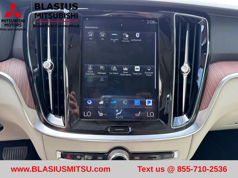 Used 2019 Volvo S60 T5 Momentum w/ Multimedia Package FWD image 28