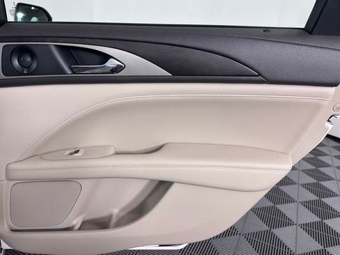 Used 2019 Lincoln MKZ Reserve image 28