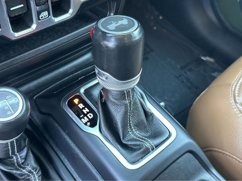 Used 2021 Jeep Wrangler Unlimited Sahara w/ Cold Weather Group image 28