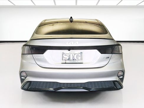 Used 2022 Kia Forte GT-Line w/ GT-Line Premium Package image 5