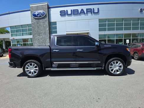 Used 2022 Chevrolet Silverado 1500 High Country image 9