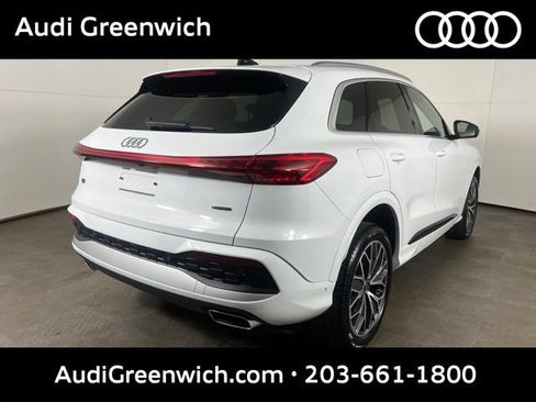 Used 2025 Audi Q5 Premium Plus w/ Premium Plus AWD/4WD image 7