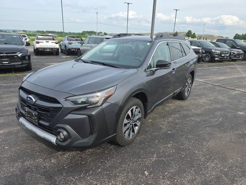 Used 2023 Subaru Outback Limited AWD/4WD image 3