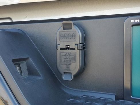 Used 2024 Chevrolet Colorado Trail Boss w/ Advanced Trailering Package image 10