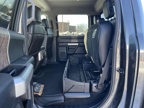 Used 2017 Ford F250 Lariat w/ Tow Technology Bundle image 46