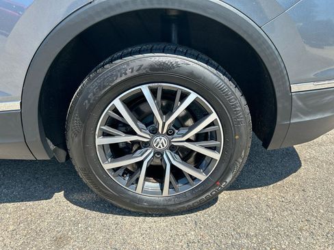 Used 2018 Volkswagen Tiguan SE w/ 3rd Row Seat Package AWD/4WD image 31