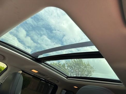 Used 2023 Subaru Ascent Limited w/ Technology Package image 15