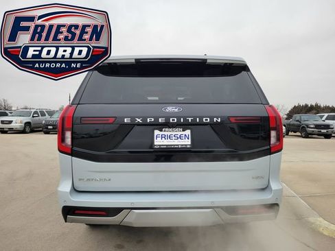 Used 2025 Ford Expedition Max Platinum AWD/4WD image 6