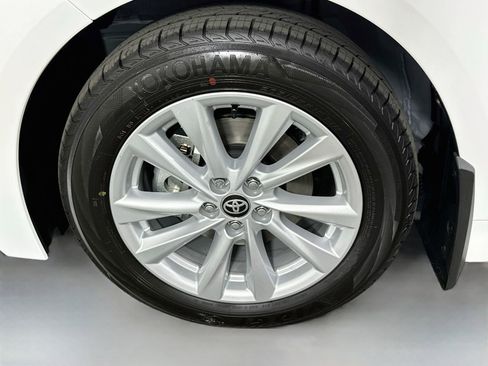 New 2026 Toyota Corolla XLE FWD image 32