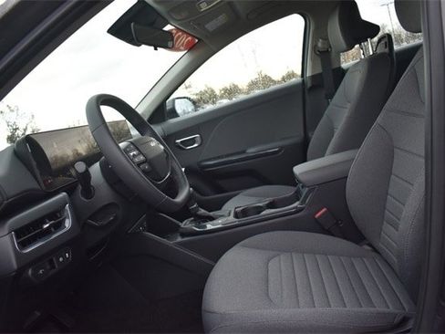 New 2025 Kia K4 EX image 18