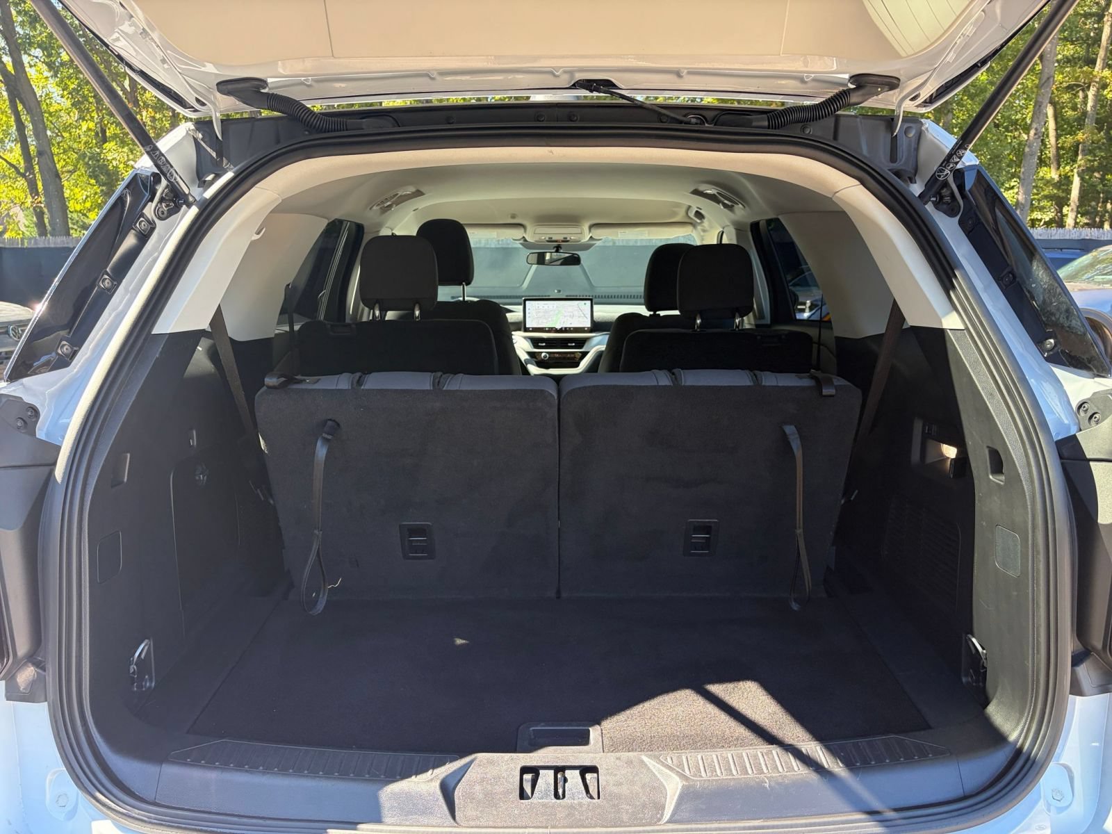 Used 2026 Ford Explorer Active AWD/4WD image 31