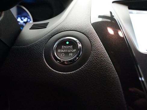 Used 2019 Ford Explorer XLT w/ Equipment Group 202A AWD/4WD image 34