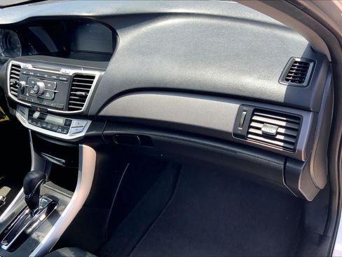 Used 2015 Honda Accord LX image 19