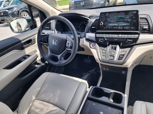 New 2026 Honda Odyssey EX-L image 9