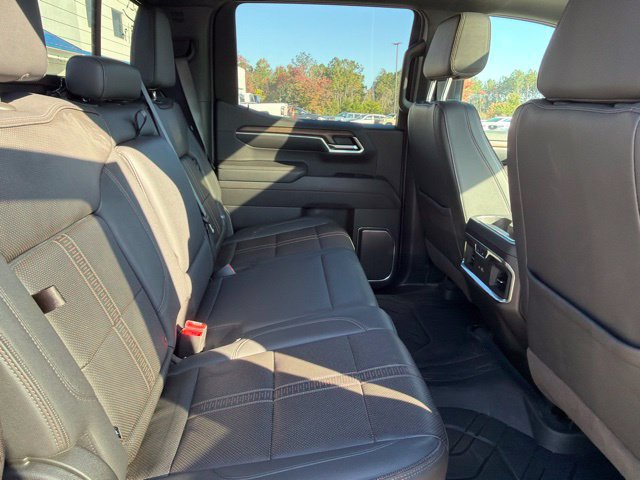 Used 2025 Chevrolet Silverado 1500 High Country w/ High Country Premium Package AWD/4WD image 19