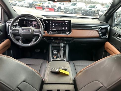 Used 2023 GMC Canyon AT4 image 25