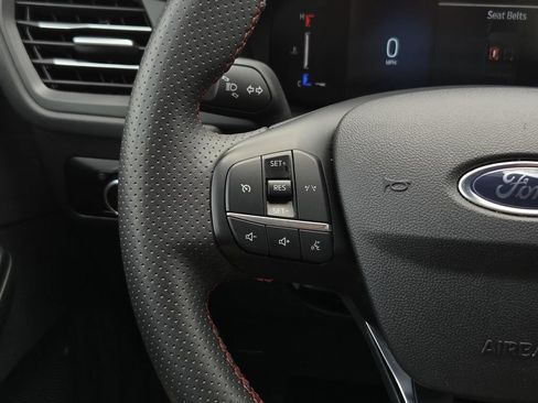 Used 2025 Ford Escape ST-Line FWD image 14