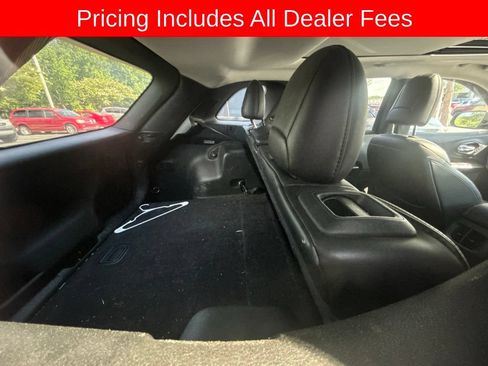Used 2019 Jeep Cherokee Limited w/ Technology Group AWD/4WD image 6