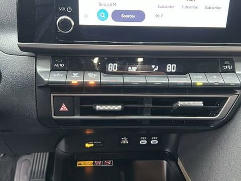 Used 2025 Toyota Camry LE image 19