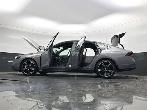 Certified 2025 Honda Accord Sport image 53