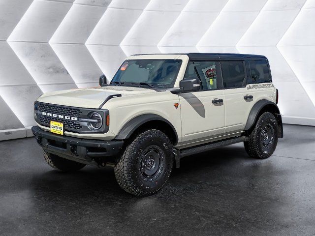 Used 2025 Ford Bronco Badlands AWD/4WD image 1
